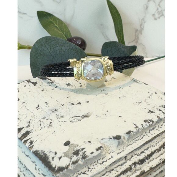 Guess Crystal Leather Bracelet - Picture 1 of 6